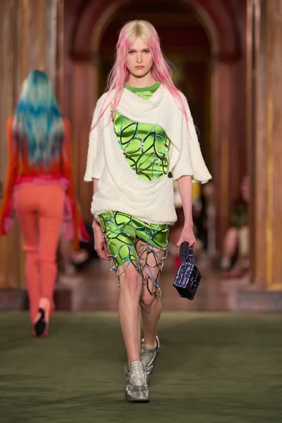Look 36